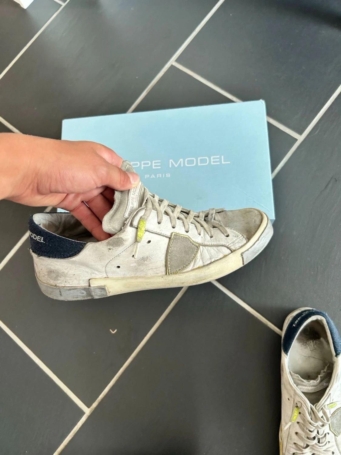 Vita låga sneakers från Philippe Model - 4