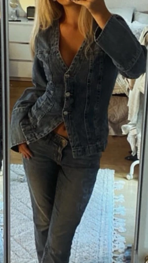 Blå raka jeans med hög midja - Jeans jacka använt en gång 