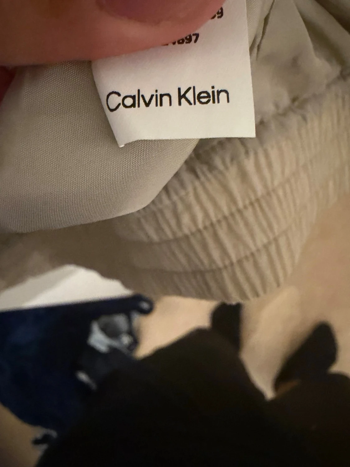 Beige vindjacka från Calvin Klein - 5