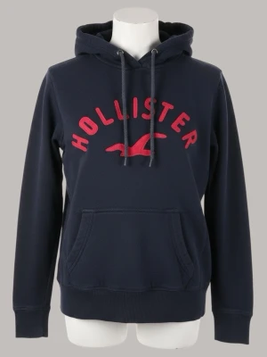 Hollister Hoodie  - 📏 Storlek: M (sitter som S) 🎨 Färg: Marinblå 🏷️ Märke: Hollister 👌 Skick: Mycket bra – inga defekter  📦 Skickas snabbt och välpackat! 💬 Skriv gärna vid frågor eller funderingar! 
