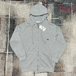 Lacoste Zip-Hoodie - Säljer denna helt nya lacoste Zip hoodie för 299kr. Skriv till om ni undrar något!