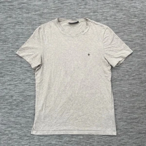Morris t shirt - Säljer nu denna riktigt snygga Morris t shirt!🙌 Storlek: S🤝 Skick: 9/10🌟 Hör gärna av er vid frågor eller funderingar!👏