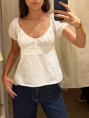Brandy Melville topp - Vit topp från Brandy Melville 