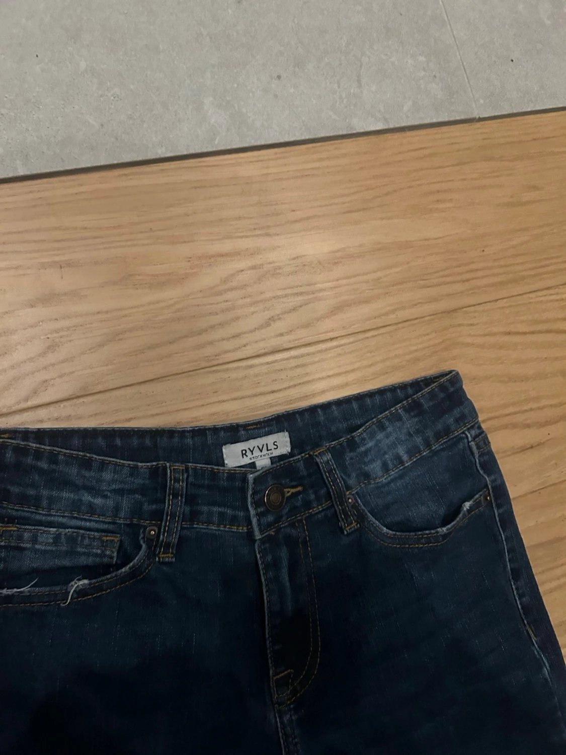 Mörkblå raka jeans från RYLS - 1