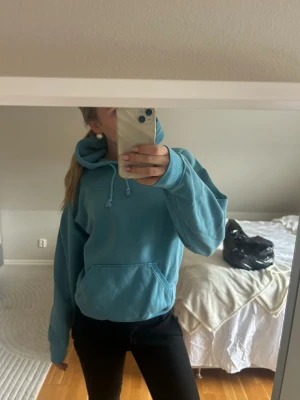 Hoodie från BikBok - Blå hoodie från BikBok🥹💞