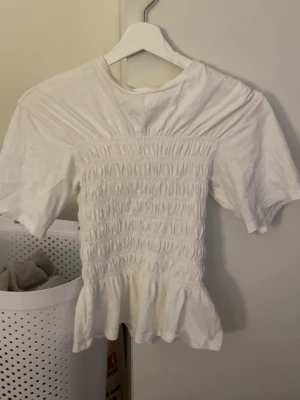 Ribbad t shirt  - Jätte fin t shirt! 