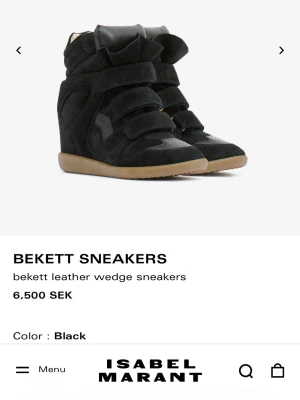  Isabel Marant Bekett sneakers i svart.  - Har inte använt dem på över ett år och känner att de förtjänar att användas istället för att bara stå i garderoben.  De är använda och har normalt slitage, men är fortfarande i fint skick och har mycket kvar att ge. Se gärna bilderna för en rättvis bild av skicket.  En tidlös modell som passar till det mesta och aldrig går ur stil. Nypris ligger på cirka 6 500 kr, så detta är ett bra tillfälle att få ett par äkta Isabel Marant till ett betydligt billigare pris 