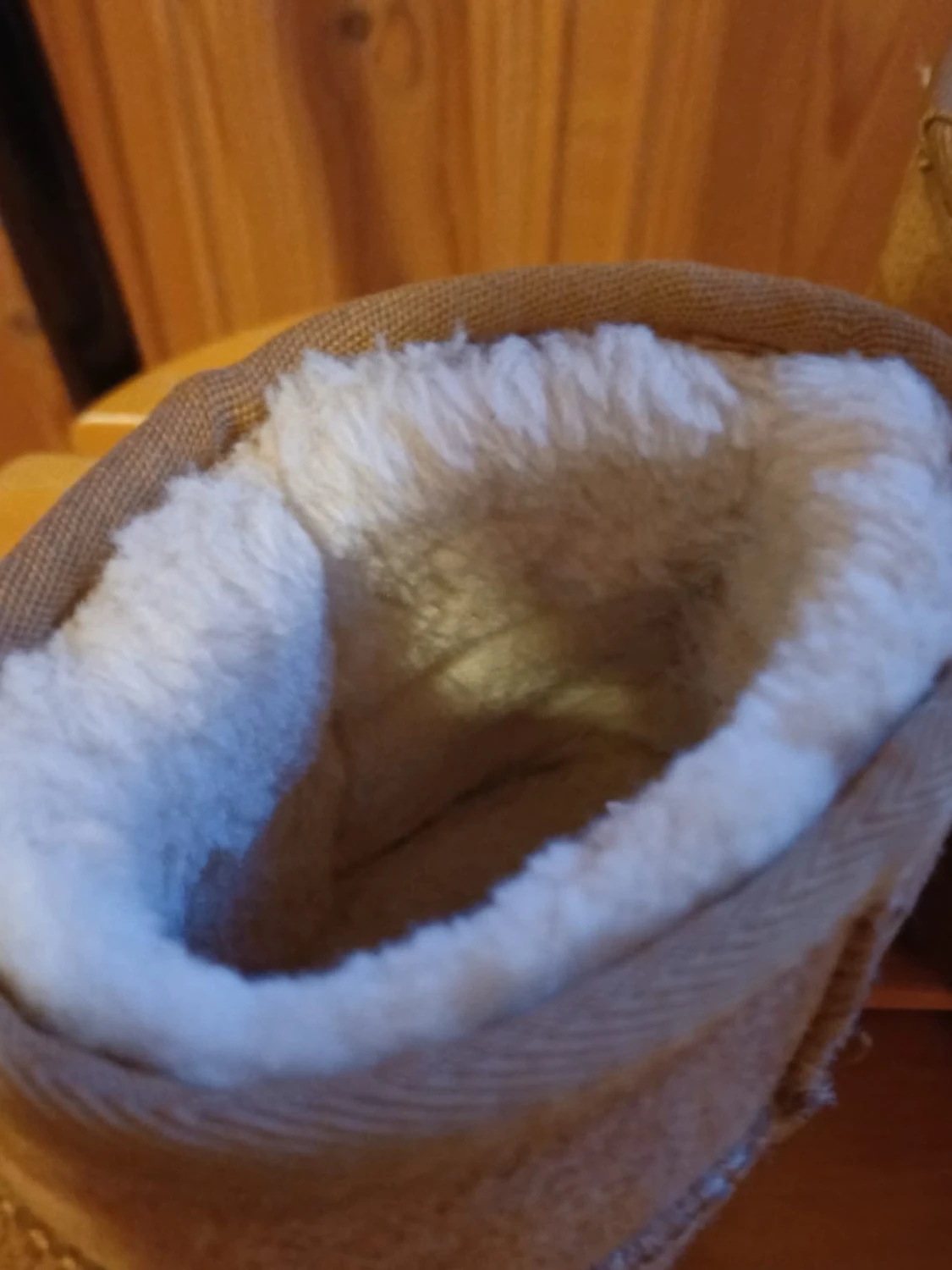 Beige fluffiga uggs