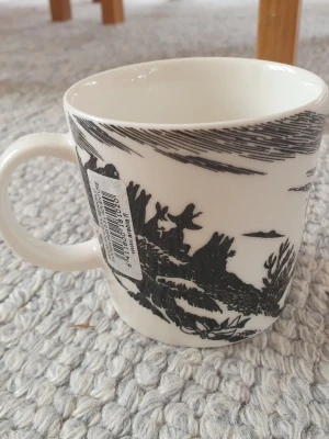 Muminmugg Äventyr Mumin  - Felfri mugg med etikett kvar. Säljer fler Muminmuggar så kika gärna på mina övriga annonser också. Packar mycket noggrant. 