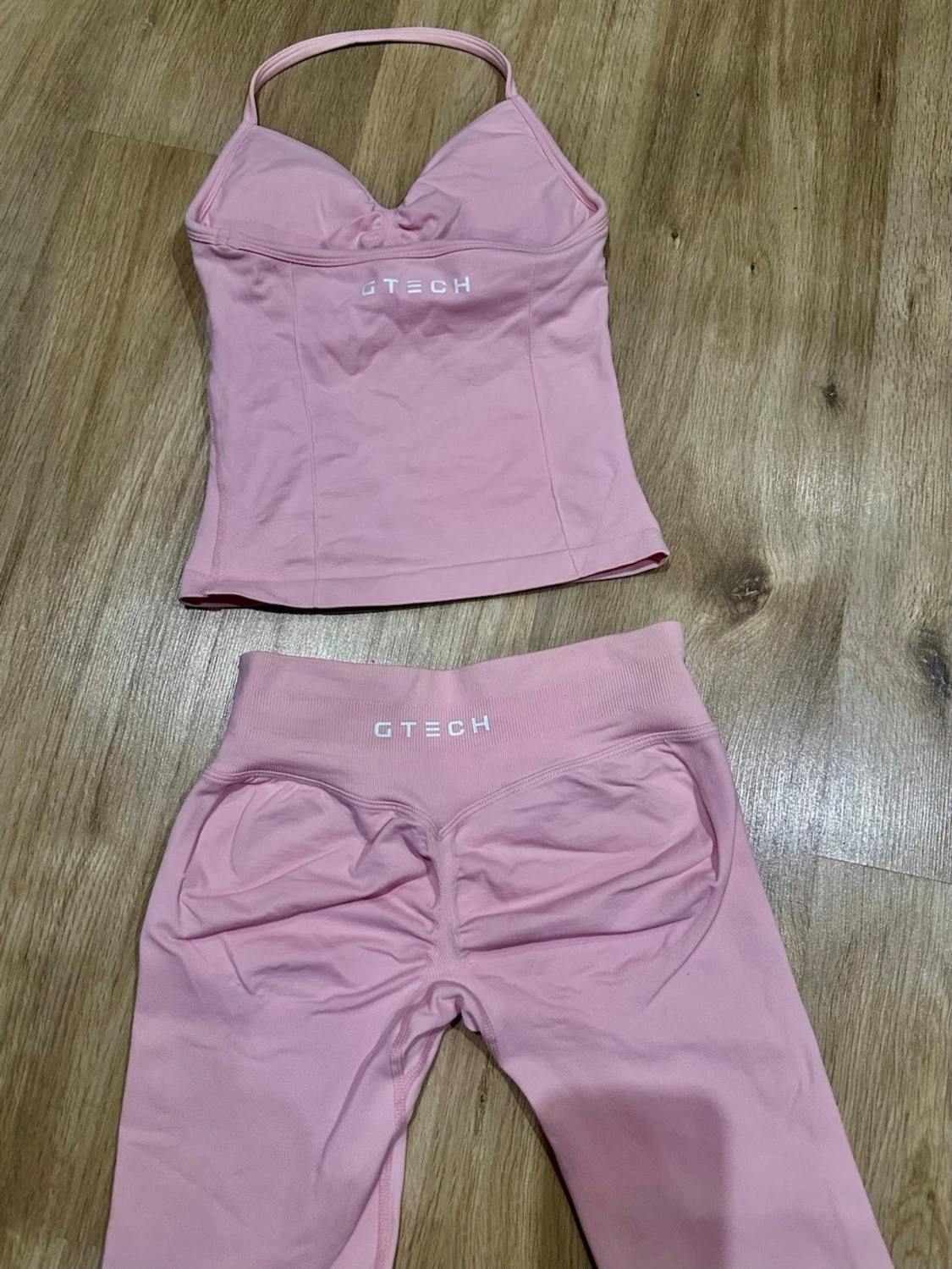 Rosa leggings och topp från GTECH