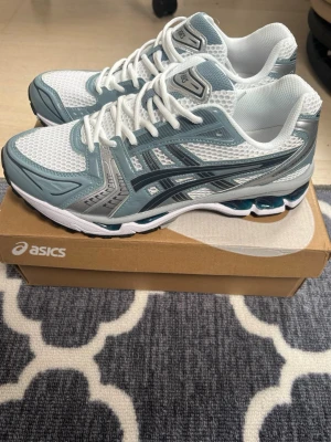 Asics gel kayano 14 - Box tillkommer