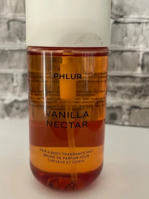 Phlur Vanilla Nectar bodymist - Body mist från phlur vanilla nectar 90ml se bilder för mängd och noter  fruktig bodymist 