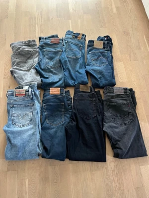 Replay, dondup, diesel, zara, jack&jones jeans - Säljer ett gäng jeans REPLAY för cirka 250 DONDUP för 749 JACK&JONES för 149 DIESEL för 499KR