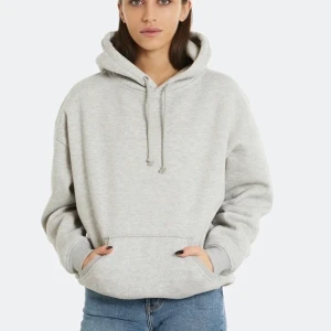 Bik bok hoodie  - Säljer denna gråa hoodie ifrån bikbok.                                   Köpte den för 300 kr, säljer den för 50 kr + frakt 