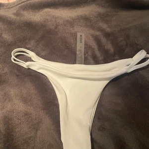 Bikiniunderdel - En snygg bikiniunderdel från Shein, helt oanvänd men man ser direkt att det är jättebra kvalité💕