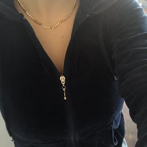 Zip up hoodie - Trendig juicy liknande hoodie, frakt tillkommer