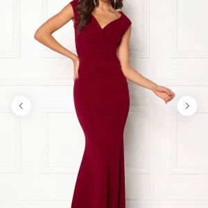 Röd festklänning  - Storlek S