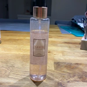 Body mist / parfym - Body mist från hunkemöller. 
