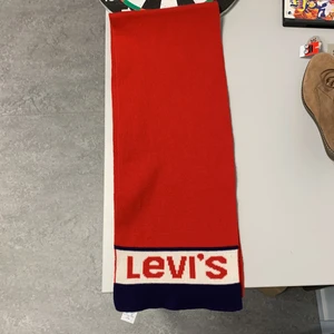 Levis halsduk - Halsduk från märket Levis