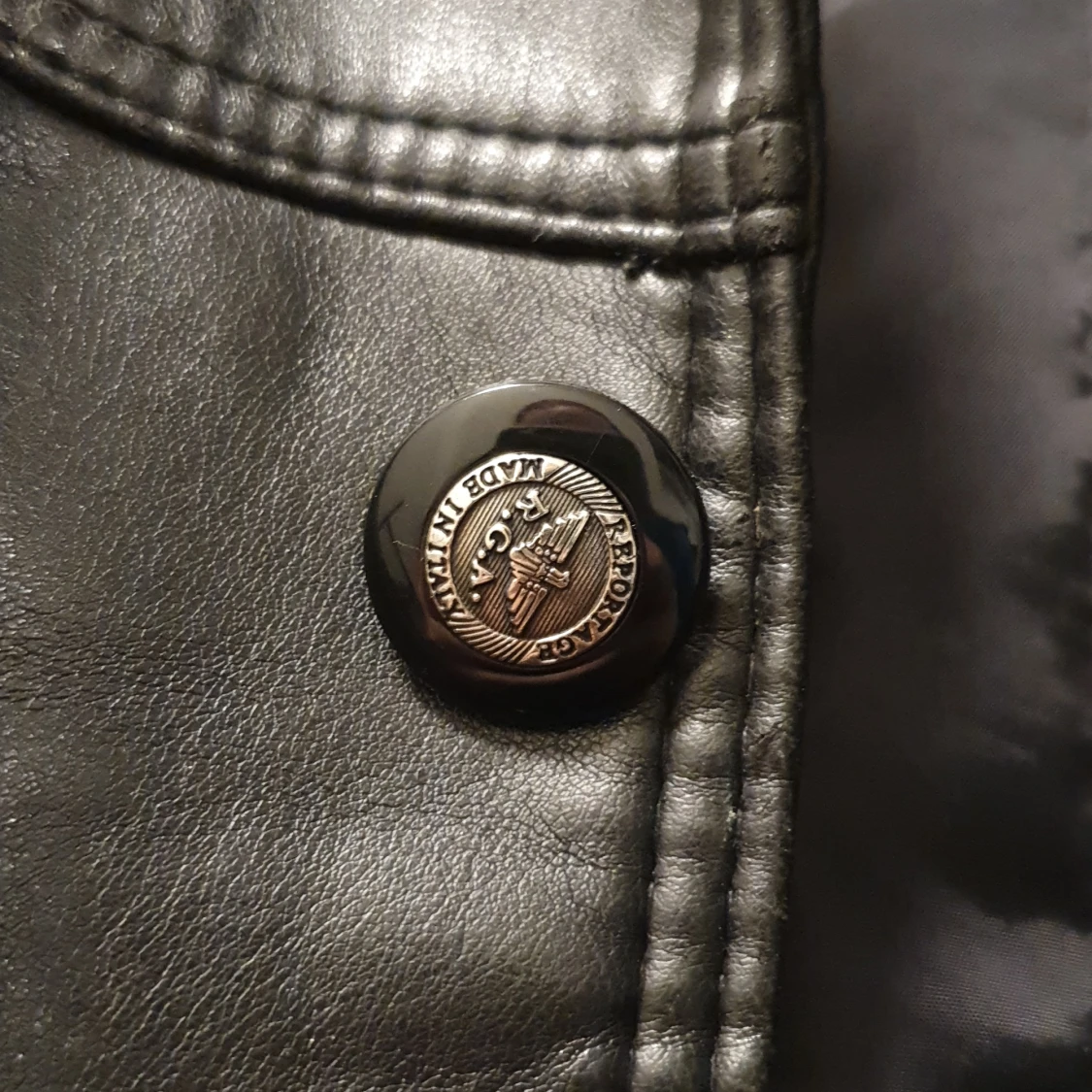 Fejkskinn jacka - 90