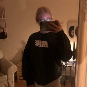 Billie Eilish tröja - En längre/oversized Billie Eilish tröja:) använd en gång💕 från HM