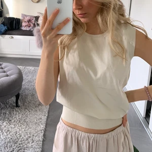 Såå fin stickad topp från zara ❤️❤️ - Såå fin stickad topp från zara ❤️❤️