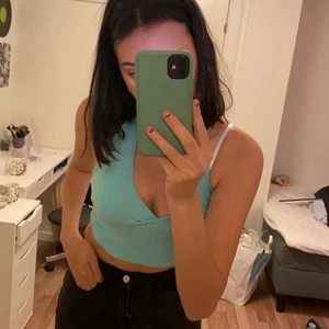 turkost linne  - Turkost linne från secondhand vet ej storleken men sitter som medium