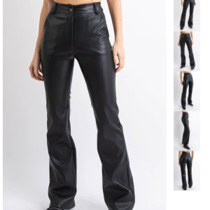 Madlady skinn byxor  - Säljer mina Madlady Läder byxor, då jag ej har pallat skickat tillbaka dom. (Aldrig använt) då jag inte tycker de passar mig. Original pris 499kr💕passar lika bra på Xs som S