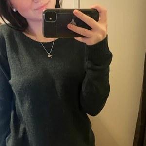 Stickad tröja - Stickad tröja från vila, aldrig använd med lappar på, storlek XS/S💗💗💗