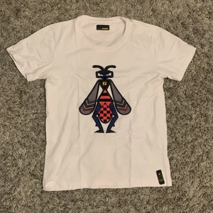 Fendi t-shirt  - Vit t-shirt, storlek M