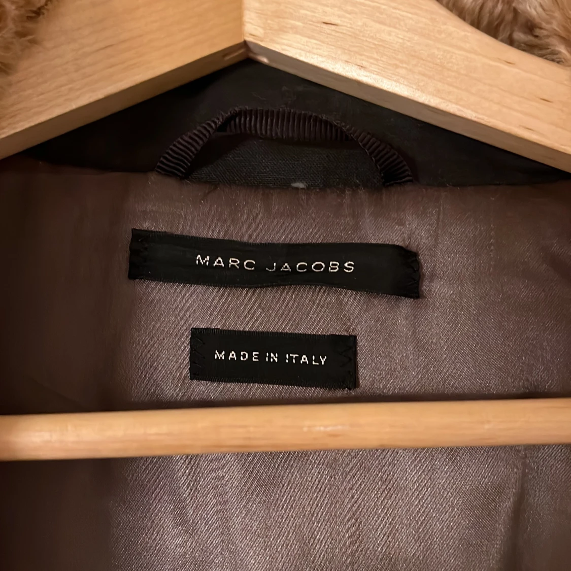 Marc Jacobs pilotjacka med päls  - 90