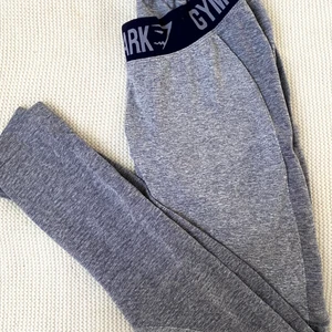 Gymshark Tights - Lågmidjade tights från Gymshark i storlek S, aldrig använda. 80kr 🤍