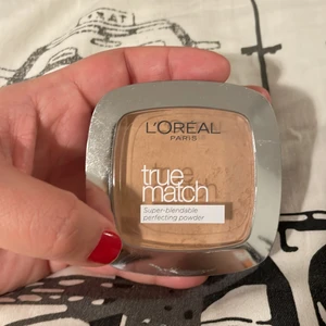 Use 6 times only. Not my shade - 20 kronor, not my shade. Buyer will pay for shipping fee