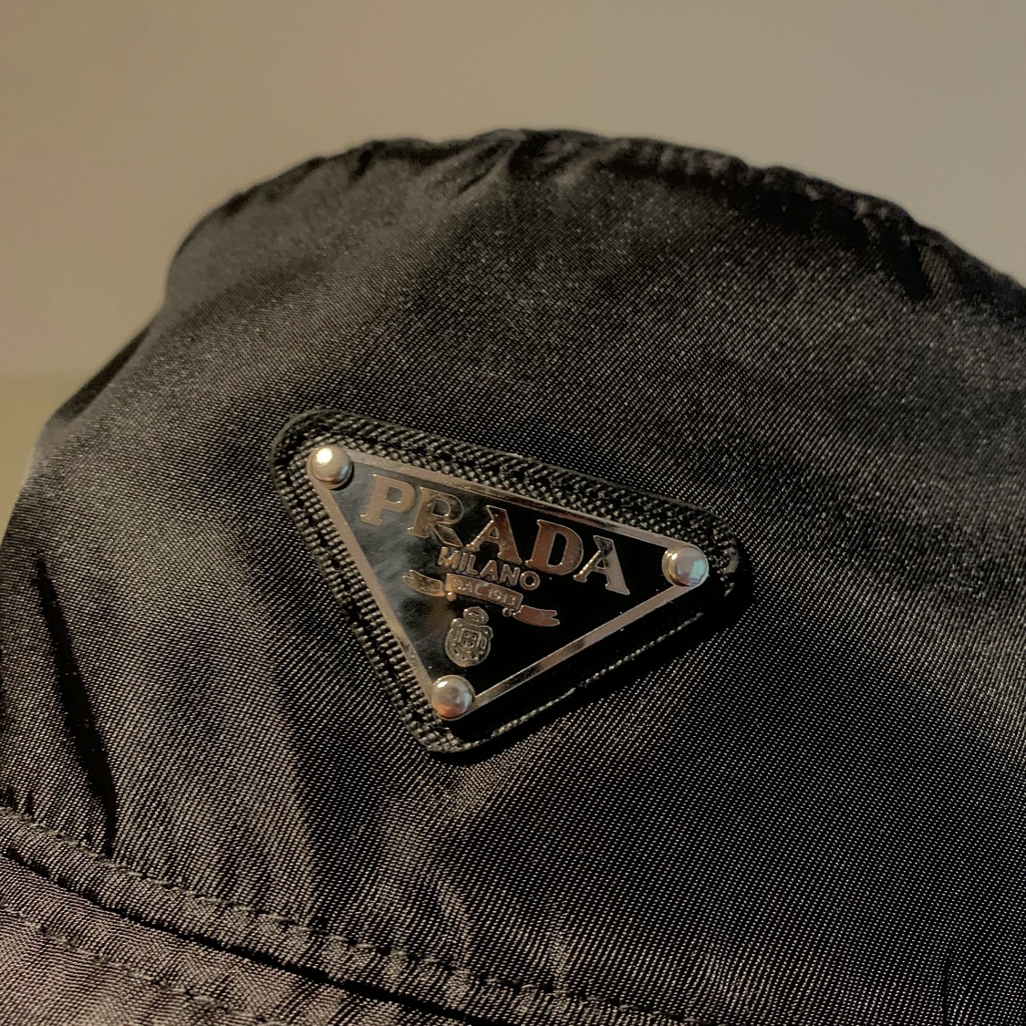 PRADA Fiskehatt - 90