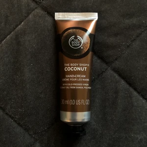 Hand kräm  - Handkräm från the body shop. Helt ny och oanvänd 🤎🧋