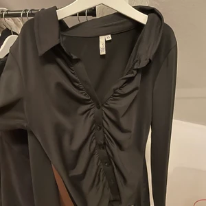 Nelly tröja  - INTRESSEKOLL på denna tröja från Nelly, använd en gång ❤️