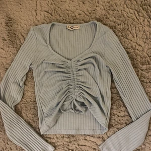 Babyblå topp - Hejj, säljer denna finns toppen från New yorker då den inte kommer till användning längre, bra skick💕