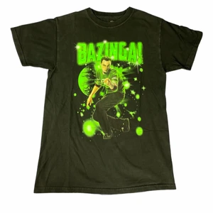 T-shirt  - Har massvis av t-shirts! Erbjuder alltid samfrakt och mängdrabatt. PS! Alla priser är förhandlingsbara💝💝