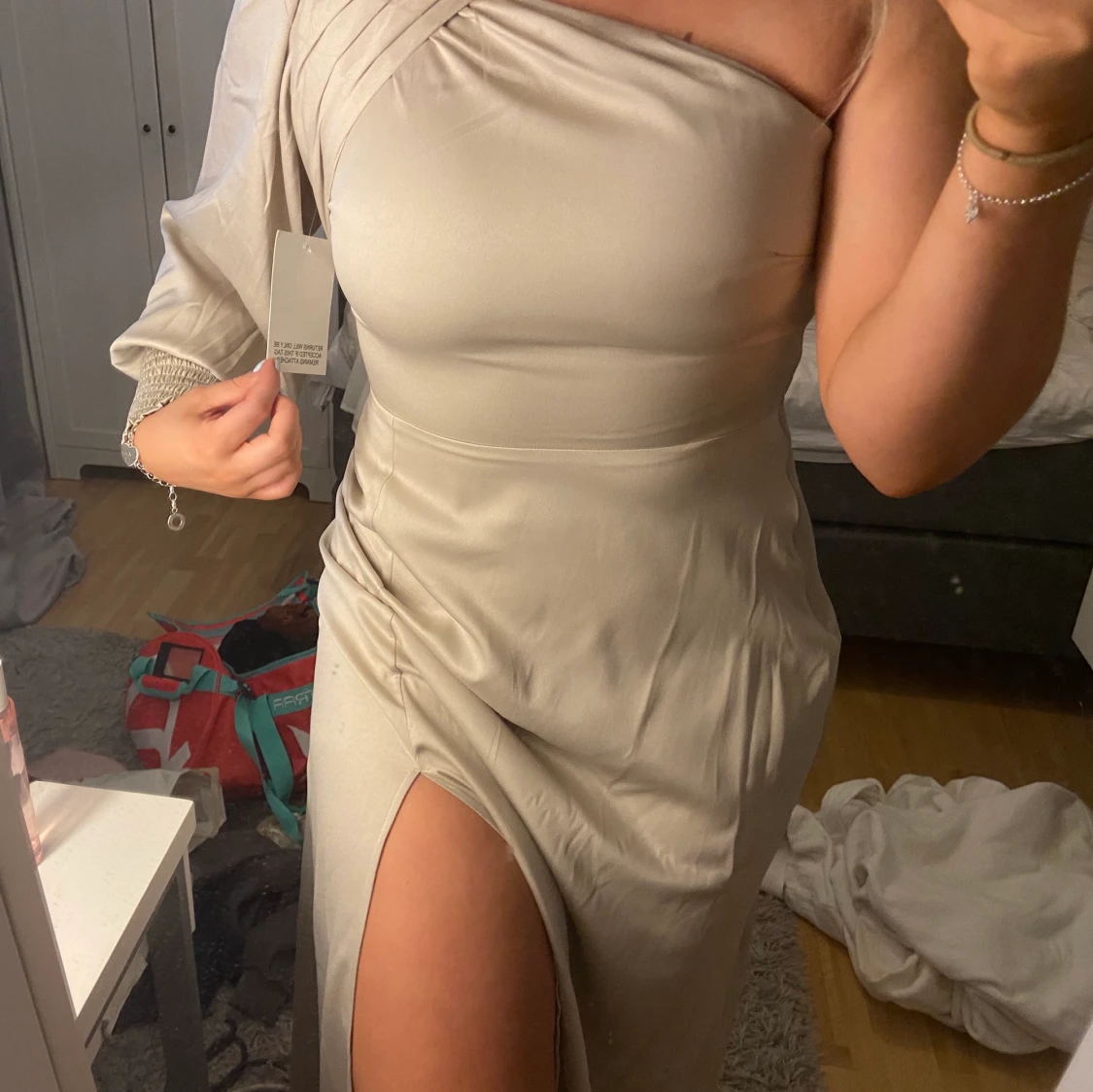 Fin balklänning! Aldrig använd!  - 91