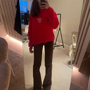 Sweatshirt - Säljer så snygg sweatshirt från urban 