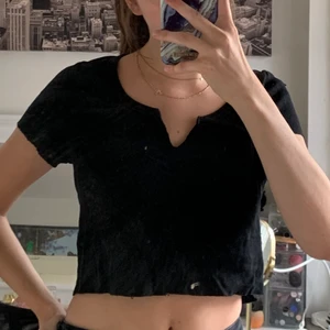 Cropped topshop t-shirt - Fint topshop t-shirt som inte kommer till användning längre!!