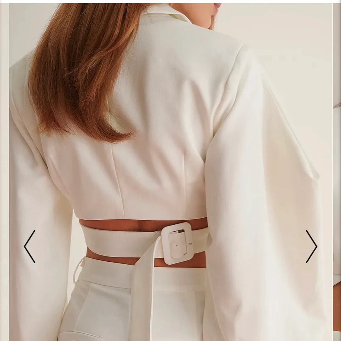 Puffärm omlottkavaj NAKD - 90