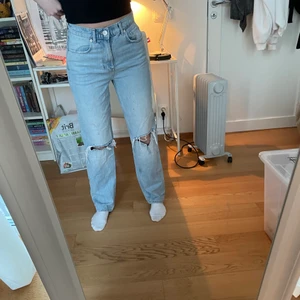 Gina jeans  - Raka jeans. Fint skick