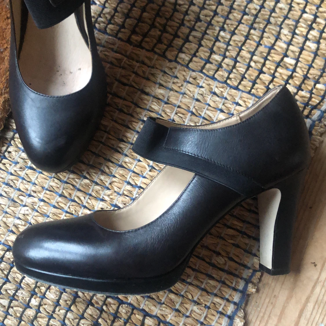 Svarta klacskor - 91