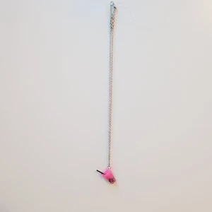 Halsband från SHEIN:) - Jette fint boba halsband. Har haft på mig den några gånger🛍