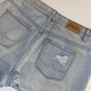 Jeans shorts jätte snygg 😻 ljusblå!! Helt nytt !! Har aldrig används förut! Xs-s 