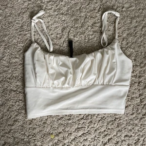 Topp - Supersöt! 50kr*frakt