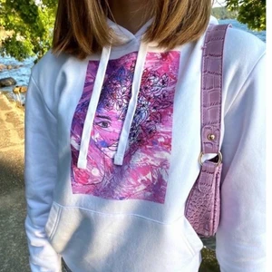 The cool elephant s - Säljer min hoodie från the cool elephant! Använd fåtal gånger så nästan som ny hoodie är i storlek s och är hur skön som helst! Vid intresse kan jag absolut skicka fler bilder!!! Pris kan diskuteras!!💕
