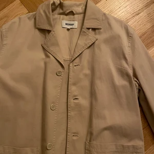 Overtshirt/jacka - Overtshirt/vår-sommarkappa, storlek s, stor i storleken! När annars large!