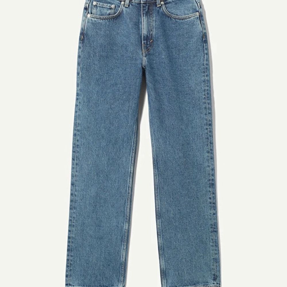 Raka jeans frĂ„n weekday, Voyage (Standard blue)đ slutsĂ„lda pĂ„ hemsidan!. Jeans & Byxor.